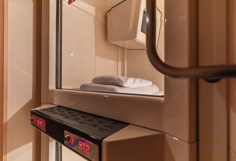فندق Asahi Sauna Capsule Inn Hirosaki