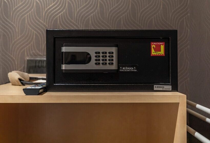 فندق Asahi Sauna Capsule Inn Hirosaki