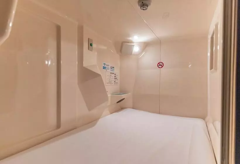 Hotelli Asahi Sauna Capsule Inn Hirosaki