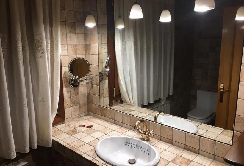 هاستل Boi Romanic Suites