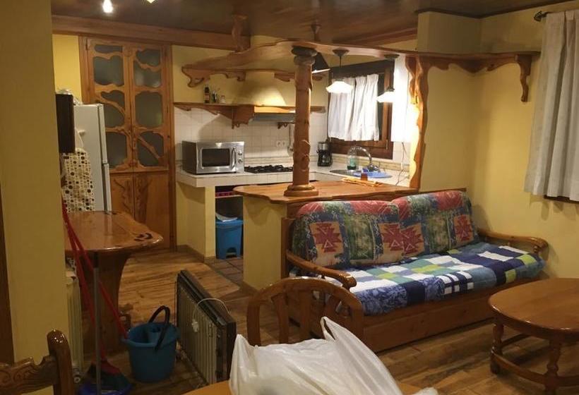 هاستل Boi Romanic Suites