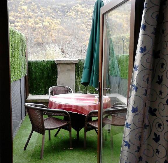 هاستل Boi Romanic Suites