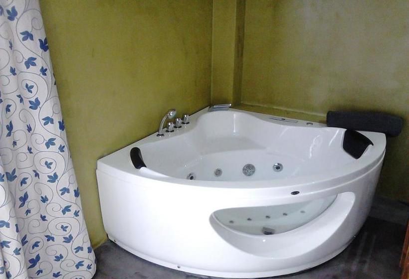 هاستل Boi Romanic Suites