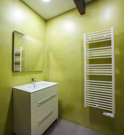 هاستل Boi Romanic Suites