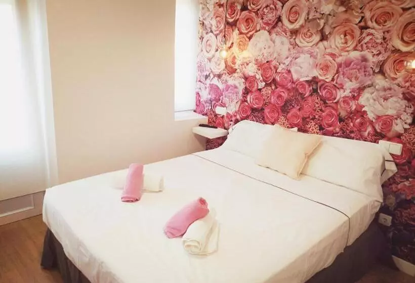 مسافرخانه Rin Rooms