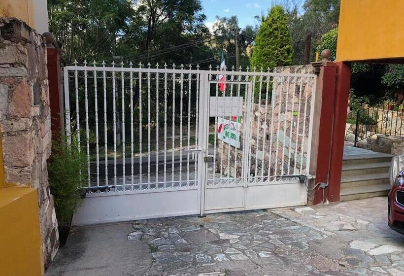 هتل Casona De Cantera