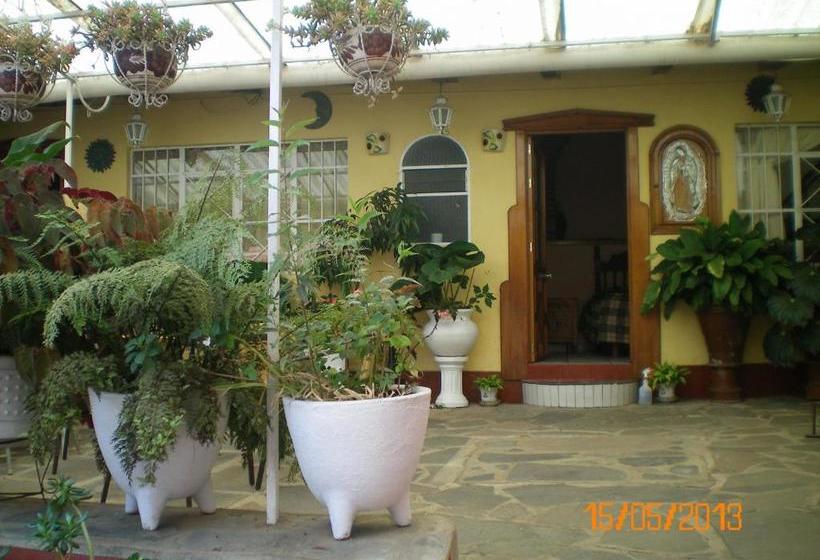 فندق Habitaciones Betito