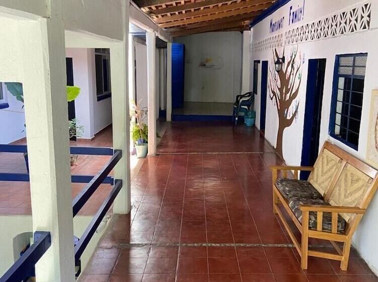 فندق & Hostal Mayflower