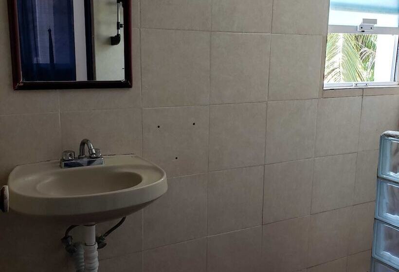 فندق & Hostal Mayflower