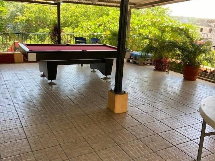 فندق & Hostal Mayflower