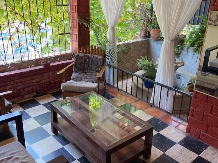 فندق & Hostal Mayflower