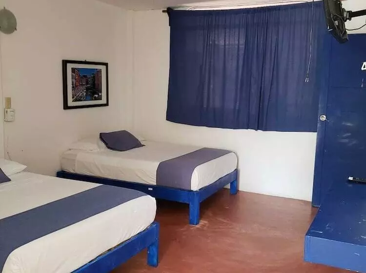 هتل & Hostal Mayflower