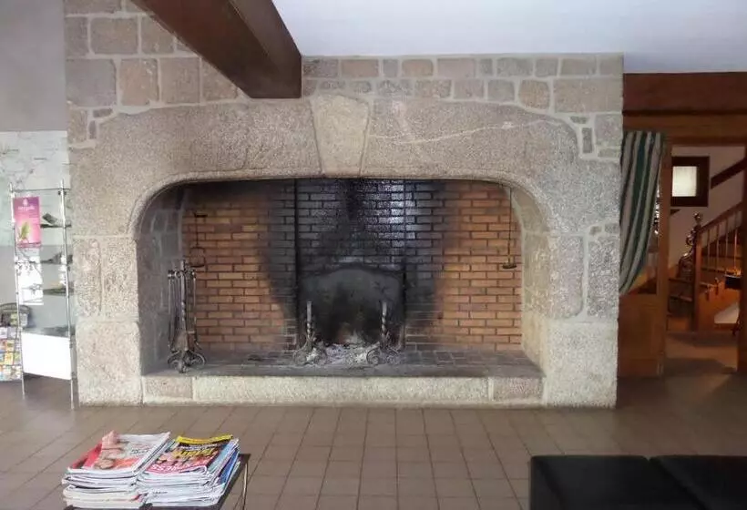 Hotelli Hôtel Le Bastide