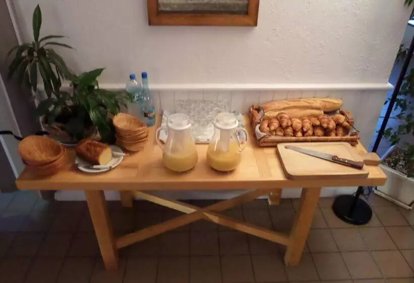 Hotelli Hôtel Le Bastide