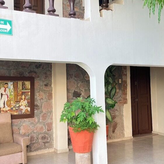 فندق Mansión Serrano