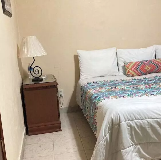 Hotelli Mansión Serrano