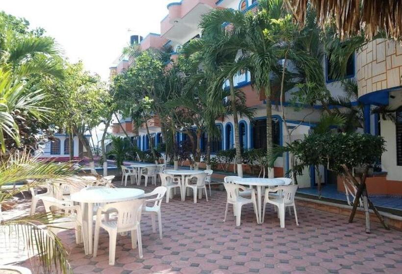 Hotelli Real Del Quijote A Sólo 50 Metros De La Playa