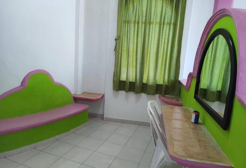 Hotelli Real Del Quijote A Sólo 50 Metros De La Playa