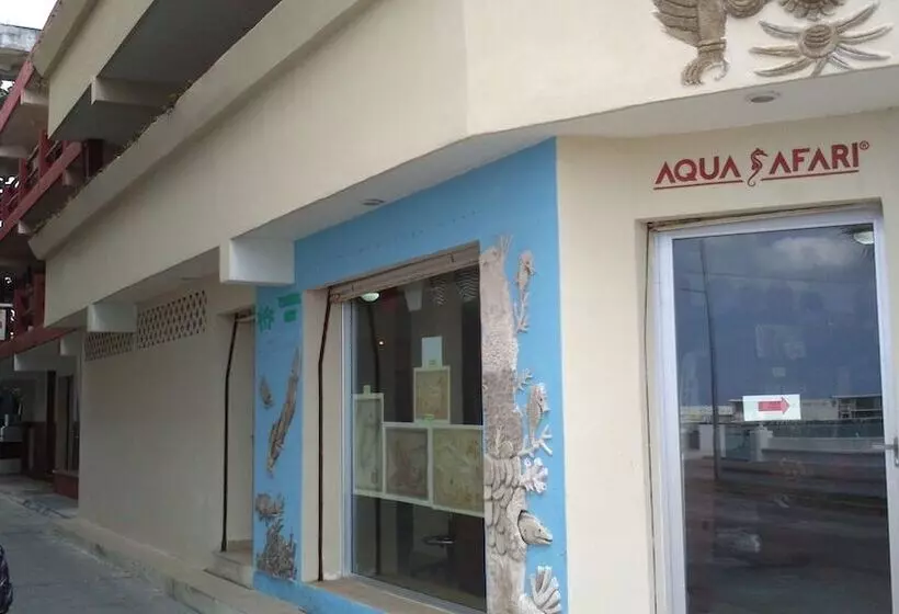 هتل Safari Inn