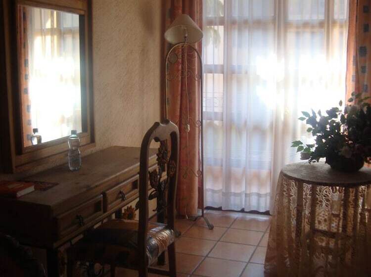 هتل Villa Manzanares