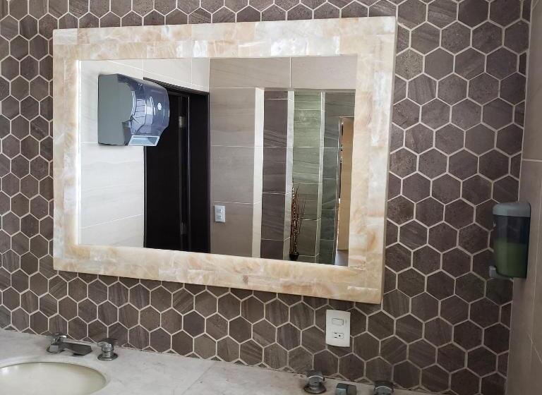 فندق على الطريق Aeropuerto