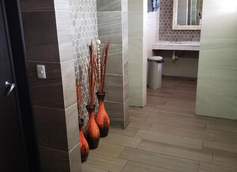 فندق على الطريق Aeropuerto