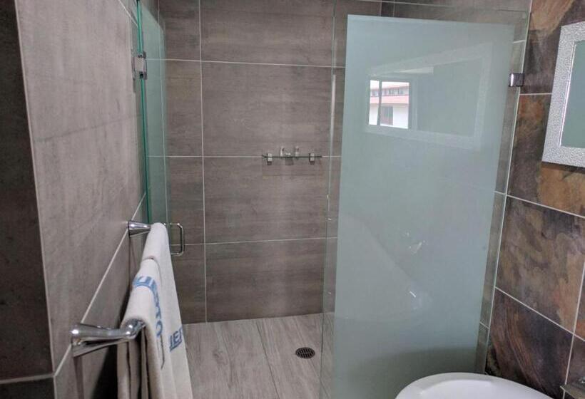 فندق على الطريق Aeropuerto