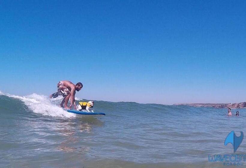 پانسیون The Wave Baleal