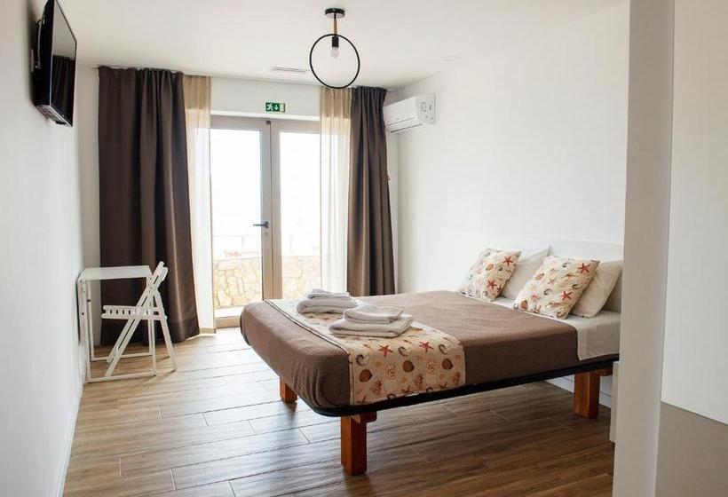 پانسیون The Wave Baleal