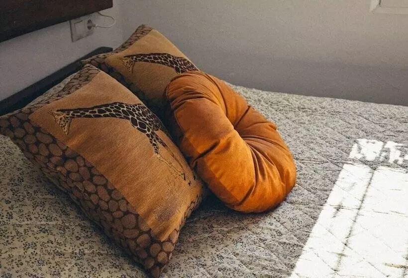 Aamiaismajoitus (B&B) Sweet Water Caminito Del Rey