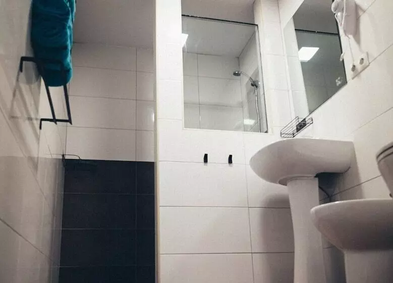 Aamiaismajoitus (B&B) Sweet Water Caminito Del Rey