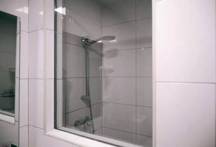 Aamiaismajoitus (B&B) Sweet Water Caminito Del Rey