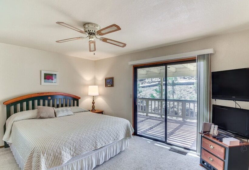 Cozy Cabin In Pine Mountain Lake Near Yosemite!