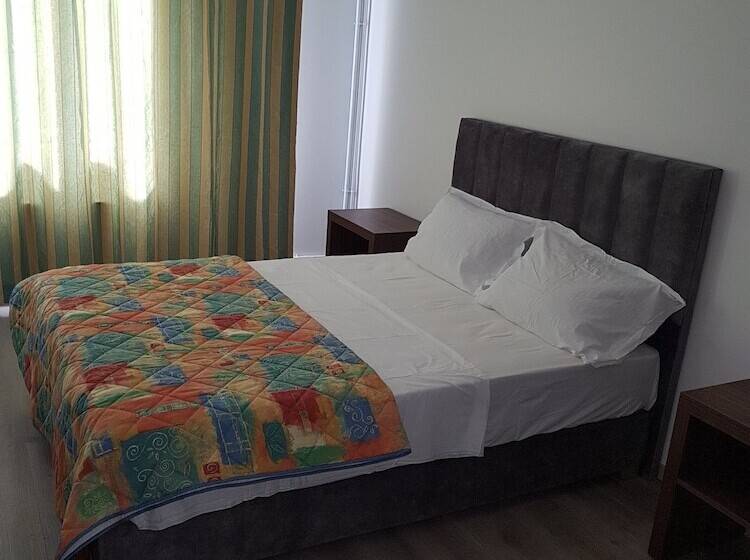 Hotell Auberge De Bagneux