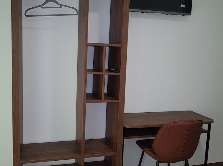 Hotell Auberge De Bagneux