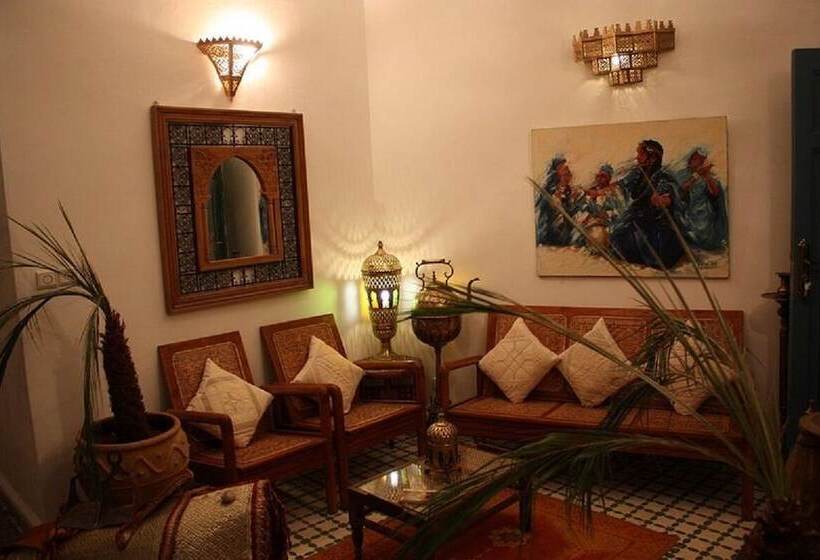 پانسیون Ryad Dar Al Maknassia