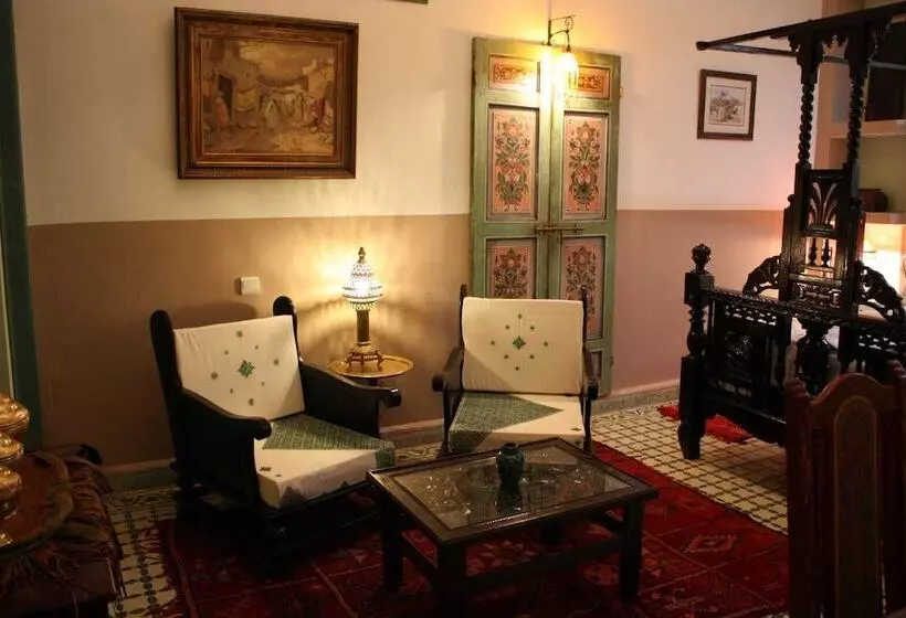 Majatalo Ryad Dar Al Maknassia