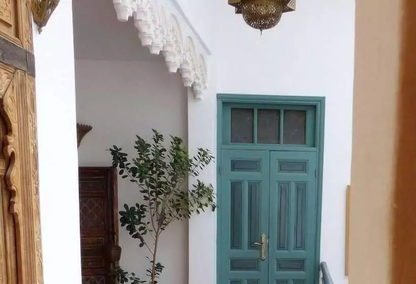 Majatalo Ryad Dar Al Maknassia