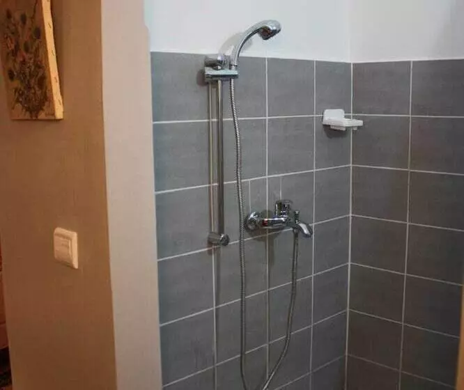 Majatalo Ryad Dar Al Maknassia