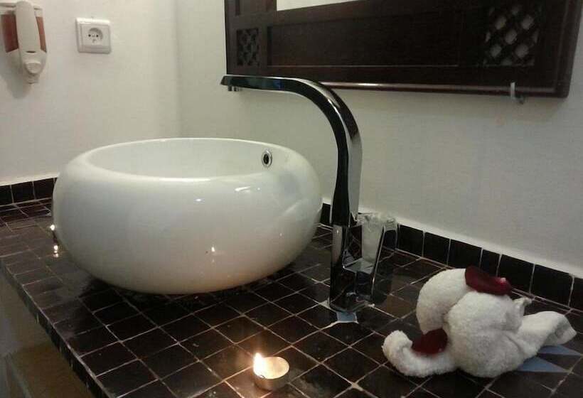 پانسیون Ryad Dar Al Maknassia