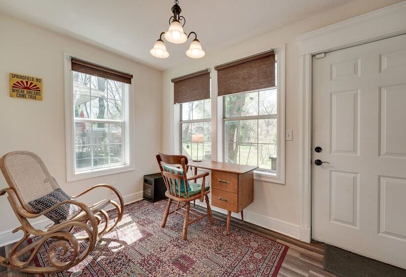 Springfield Home < 1/2 Mi To Commercial Street!