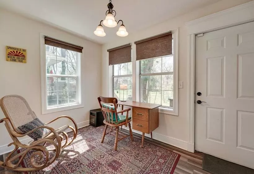 Springfield Home < 1/2 Mi To Commercial Street!