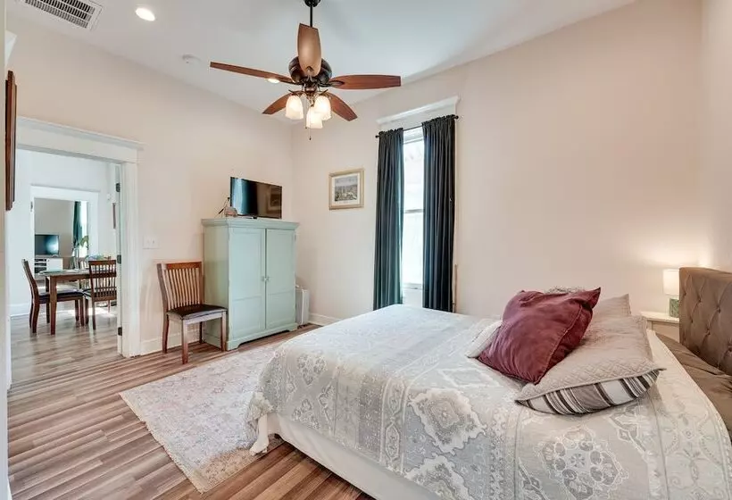 Springfield Home < 1/2 Mi To Commercial Street!