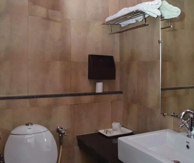 Yagappa Heritage Resort   Near Lake & Bus Stand