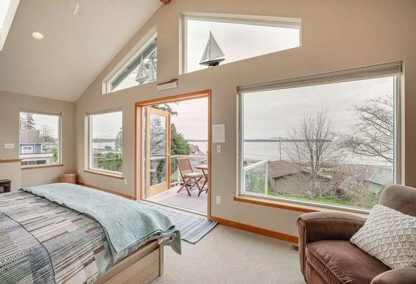 Beautiful Birch Bay Retreat W/ Deck & Fire Pit!