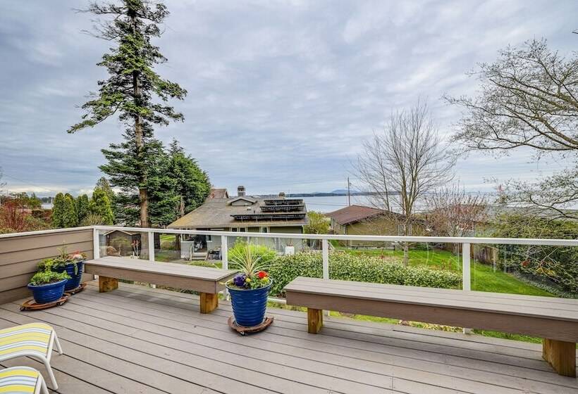 Beautiful Birch Bay Retreat W/ Deck & Fire Pit!