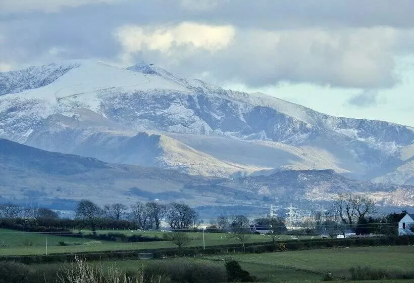 Beautiful, Private Farm Cottage In Anglesey