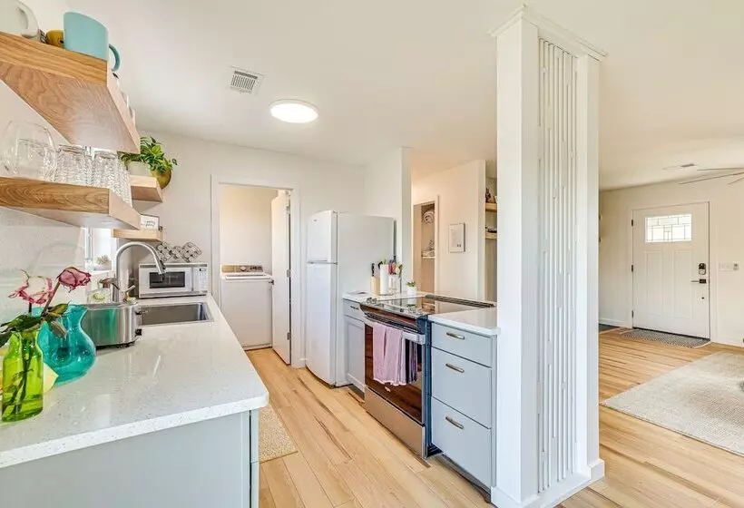Bella Vista Home W/ On Site Back 40 Trail Access!
