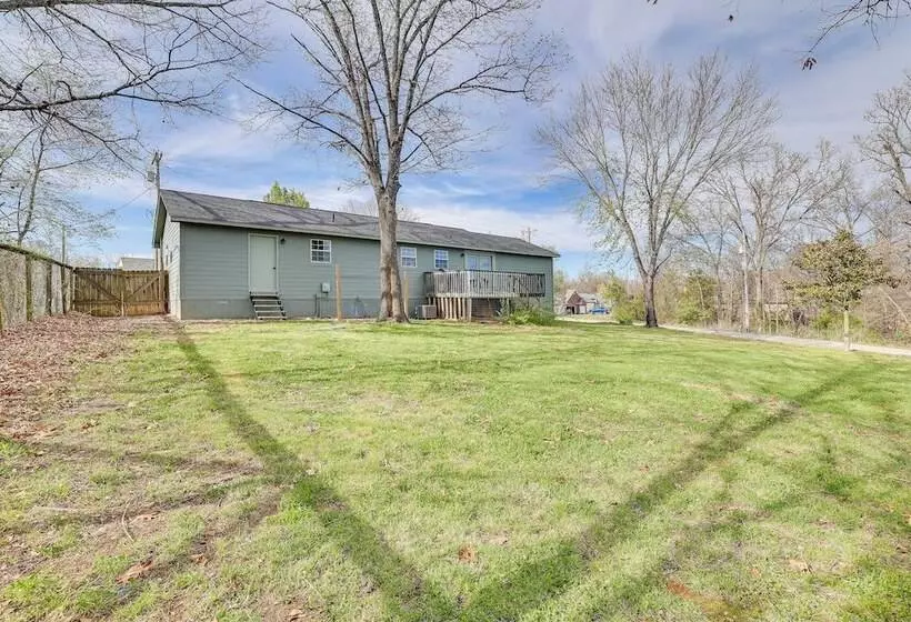 Bella Vista Home W/ On Site Back 40 Trail Access!