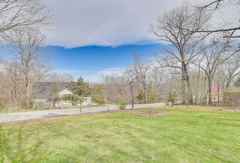 Bella Vista Home W/ On Site Back 40 Trail Access!